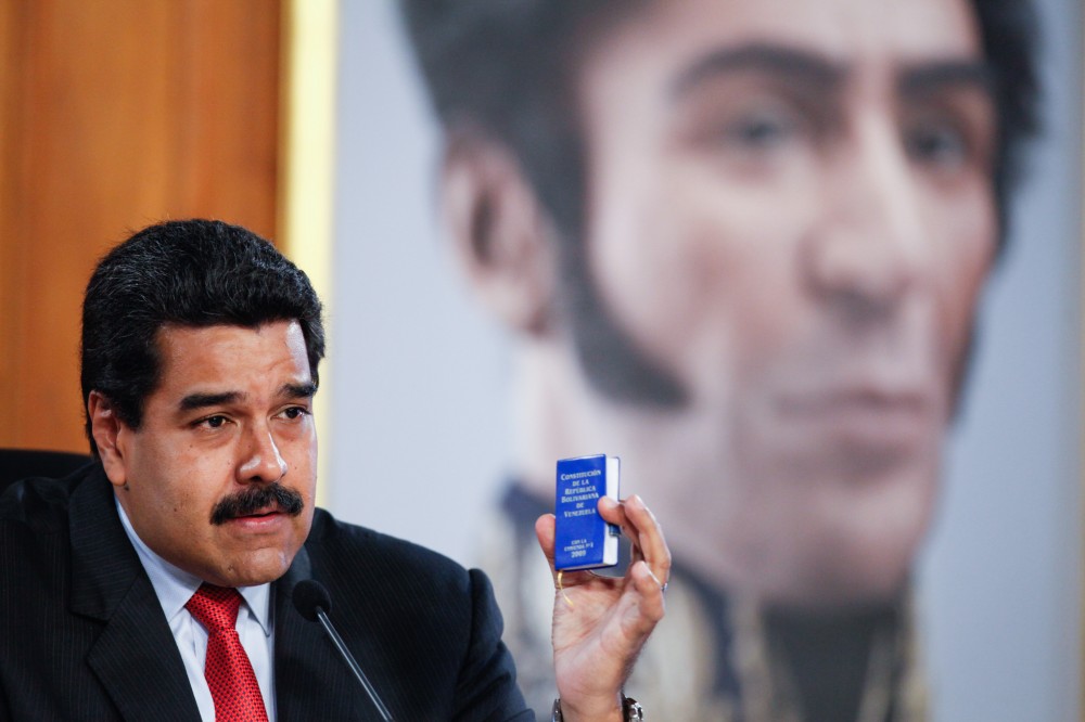Convocatoria del Presidente Nicolás Maduro a Plenaria Nacional del Consejo Presidencial de Gobierno Popular con las Comunas en el marco del lanzamiento del sacudón revolucionario